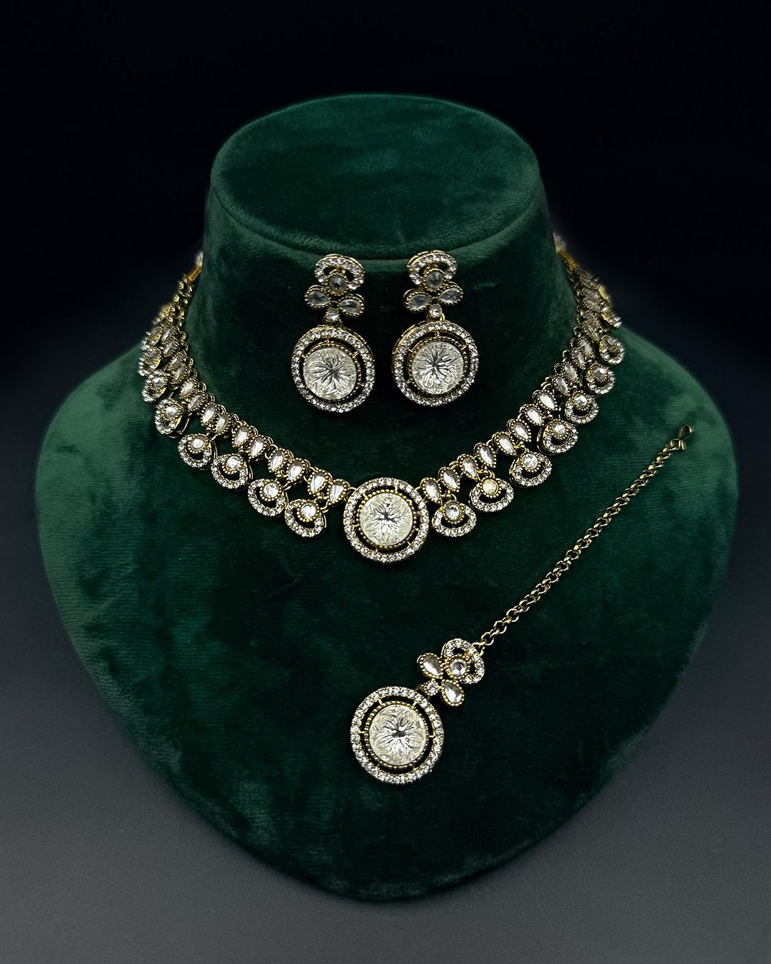 Capri Chokar Necklace Set