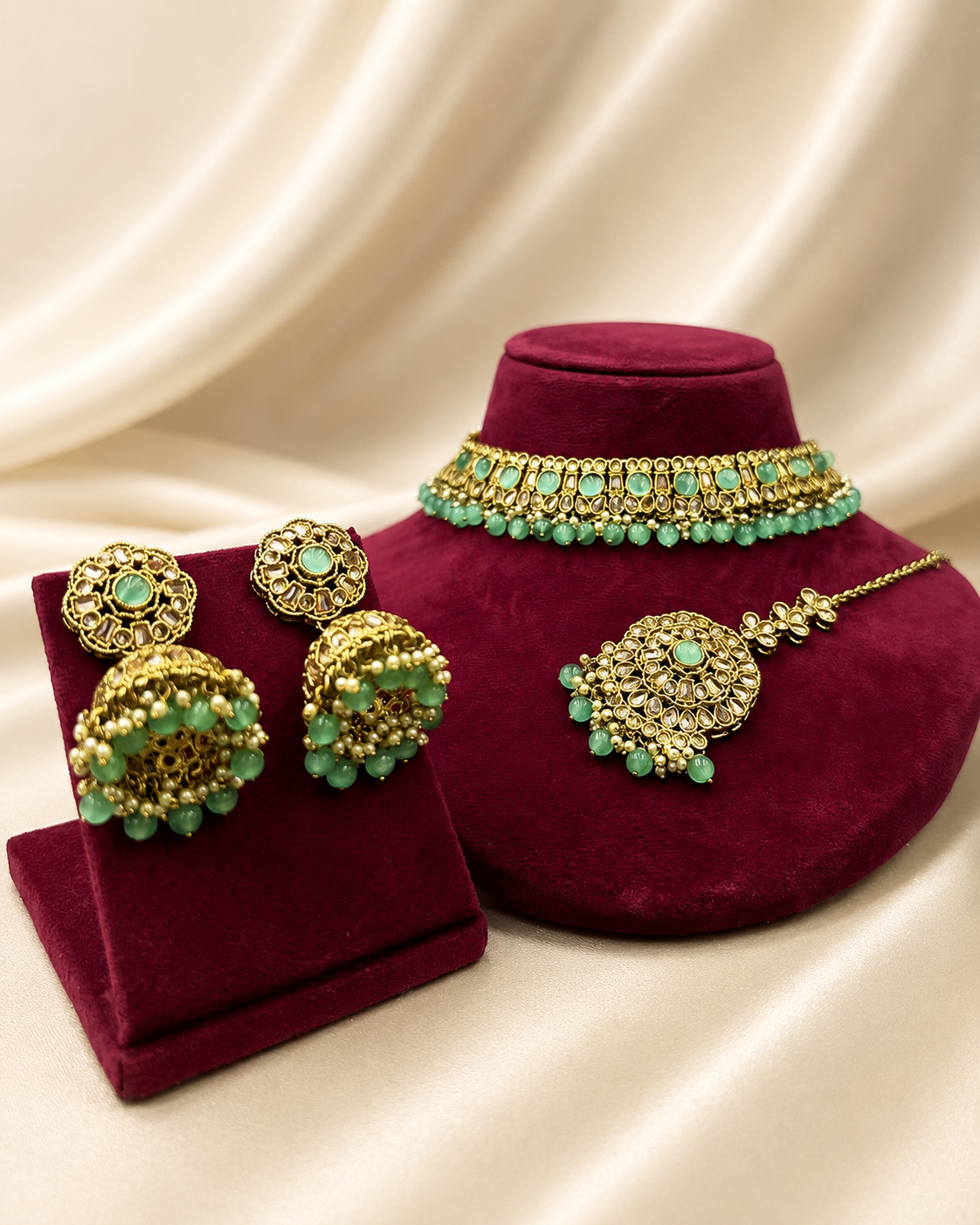 Leora Chokar Necklace Set
