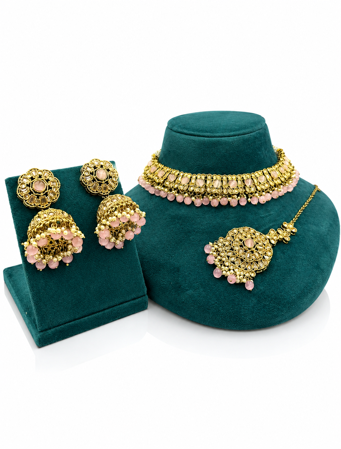 Leora Chokar Necklace Set
