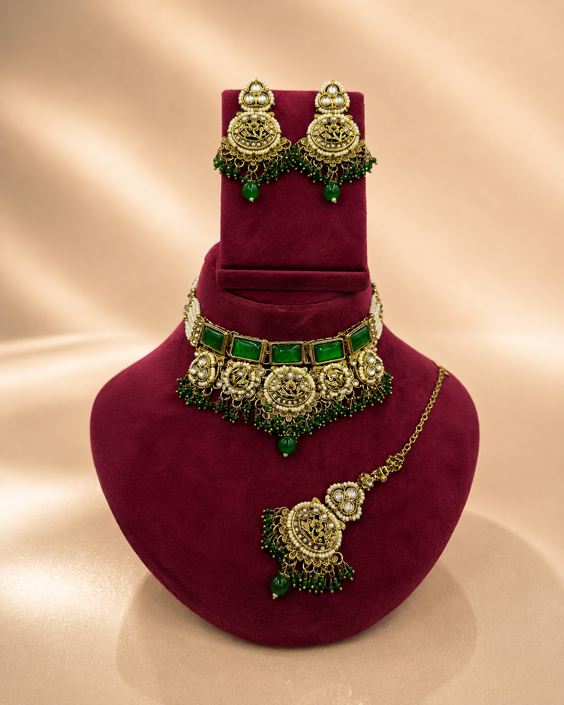 Fable Choker Kundan Necklace Set