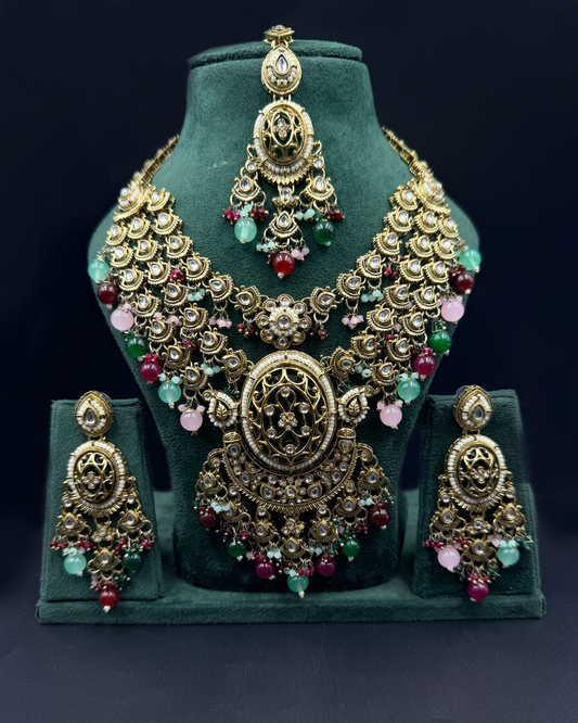 Cielo Choker Kundan Necklace Set