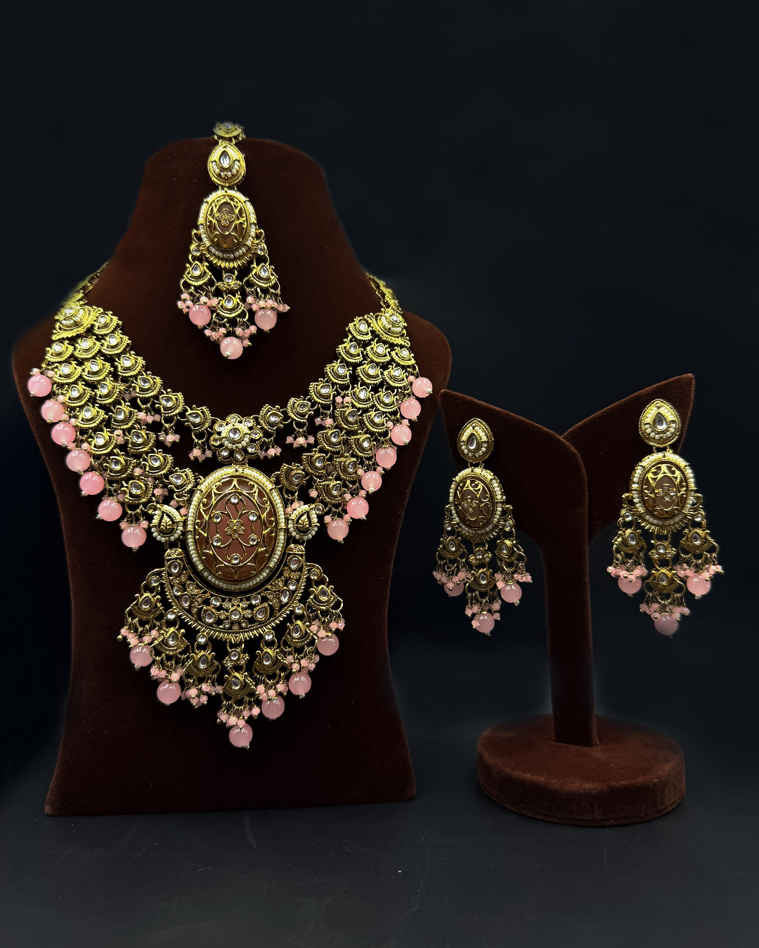 Cielo Choker Kundan Necklace Set