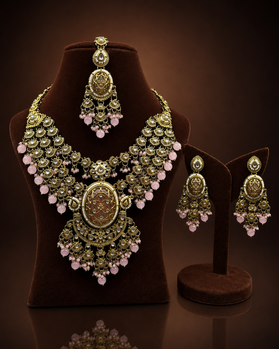 Cielo Choker Kundan Necklace Set