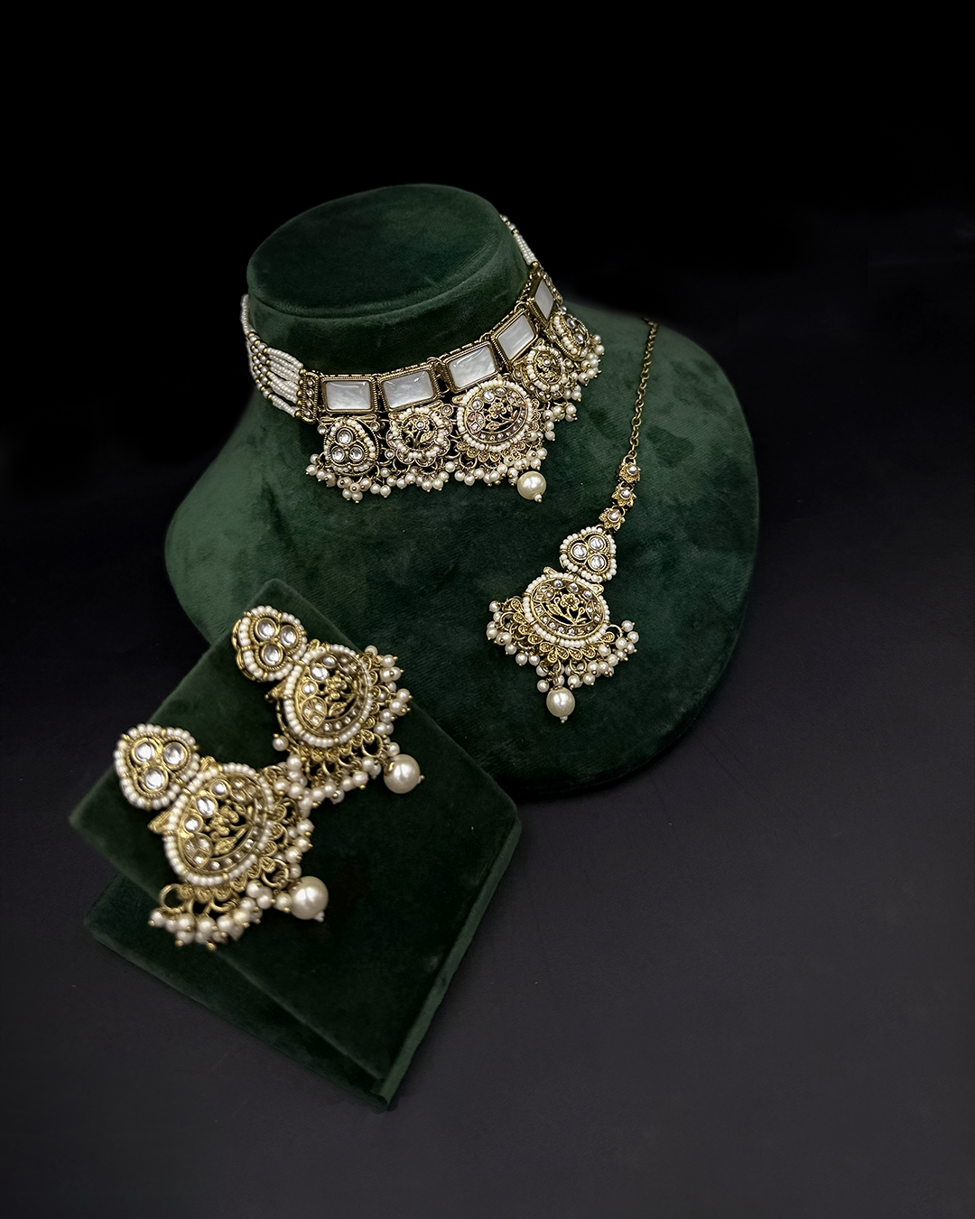 Fable Choker Kundan Necklace Set